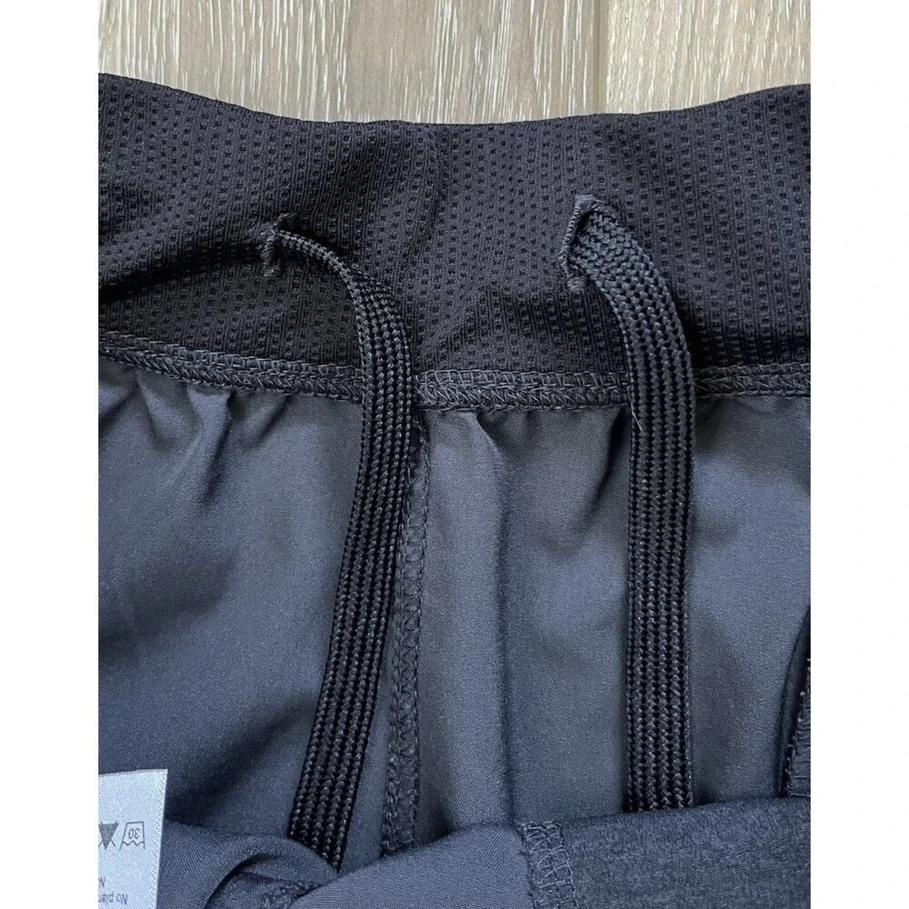 ASICS Gray Mixer Athletic Workout Shorts Mens Sz Small Pockets Lightweight